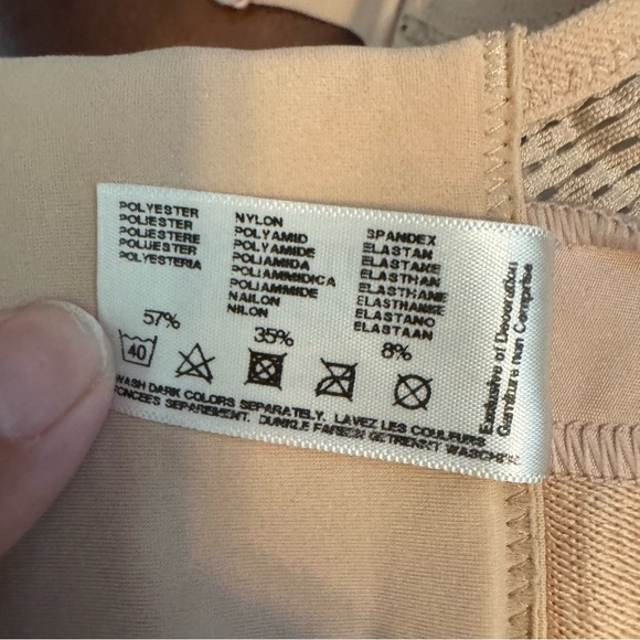 Glamorise MagicLift Seamless Wirefree Nude Sports Bra - Picture 6 of 6